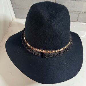 Do Everything in Love Black Wool Hat